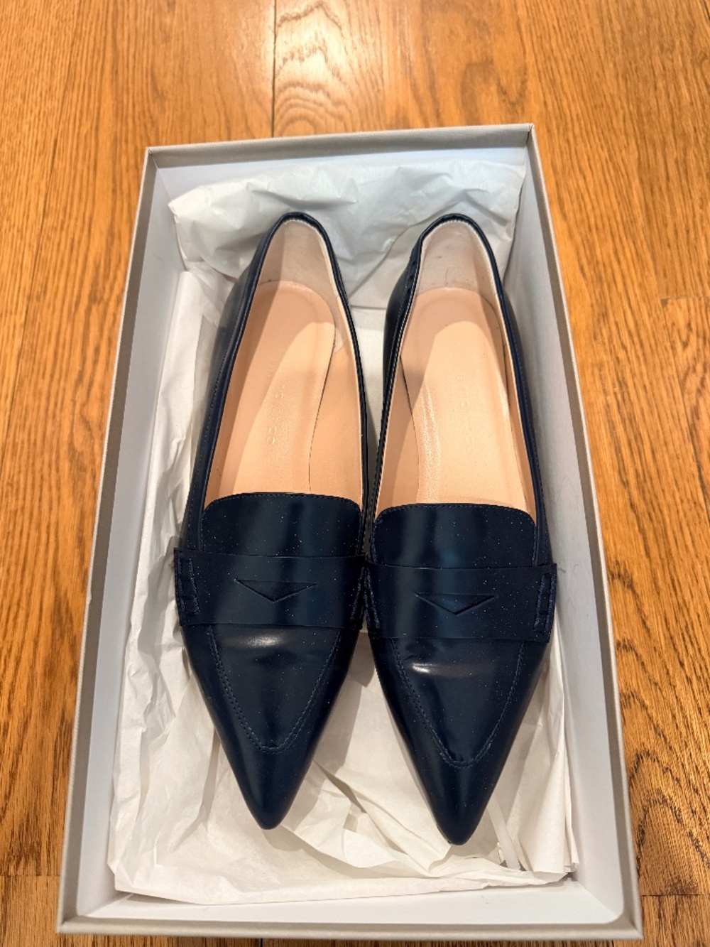 Club Monaco Sophie Loafers – Navy Leather – Size 37.5 (US 7.5)